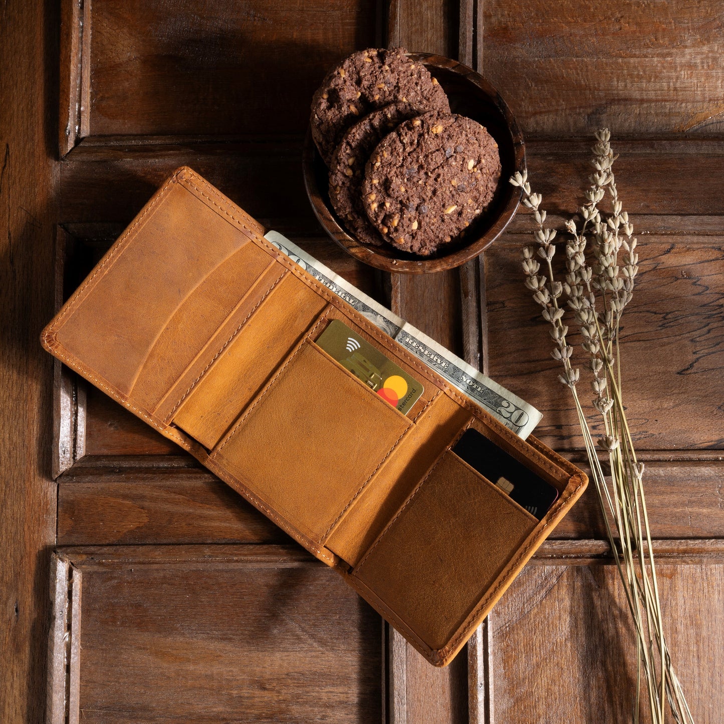 Personalized Minimalist Leather, Trifold Slim Wallet, Leather Card Holder, Distressed Leather Slim Trifold Wallet, Leather Cardholder