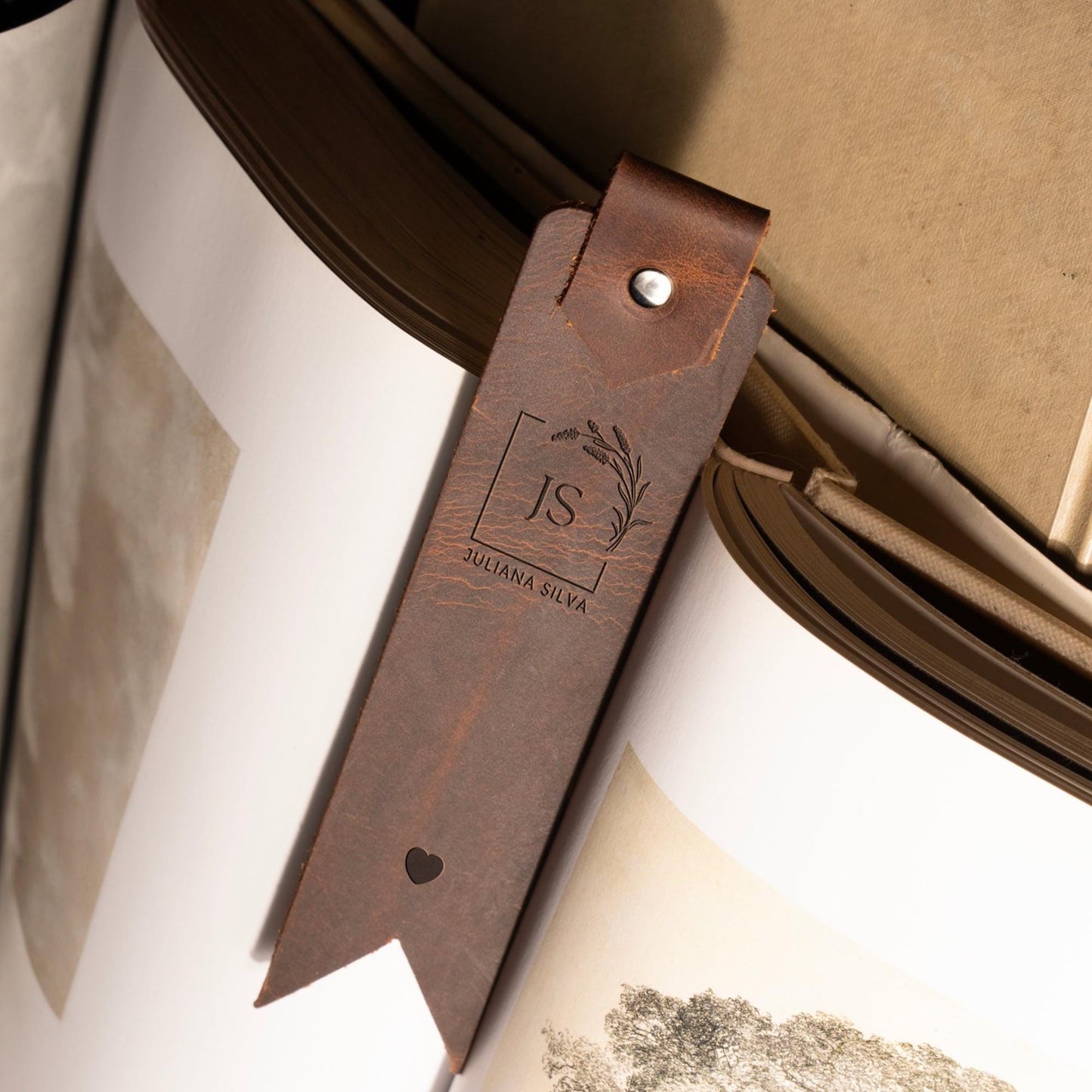 Personalized Leather Bookmark | Custom Bookmark | Bookworm Gift | Gift for Her | Gift for Him | Teacher Gift | Book Lover |